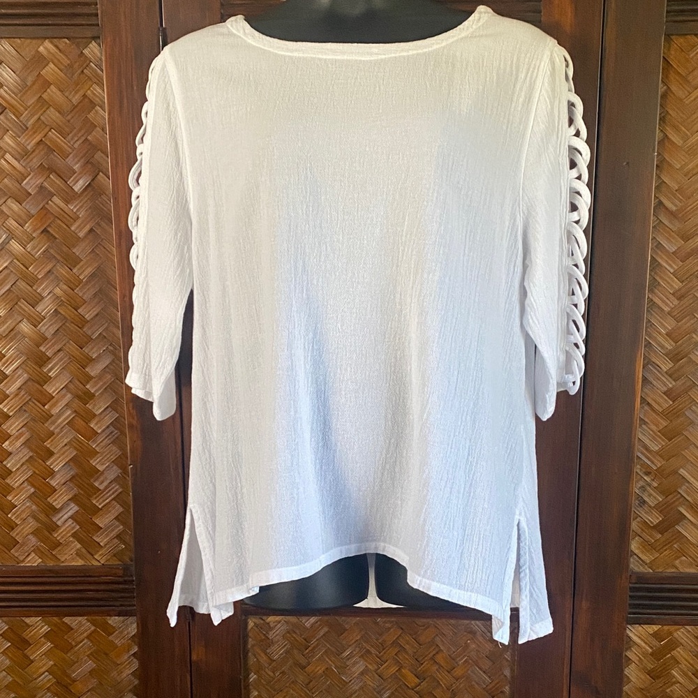 Lulu B - White w/Lattice & hi/lo NWOT